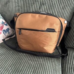 Peak Design 6L sling Coyote